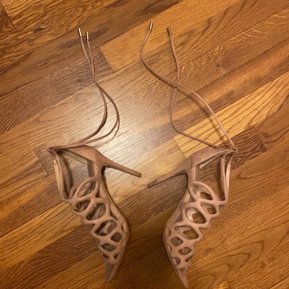 👠BCBG pumps 👠 - Picture 3 of 7